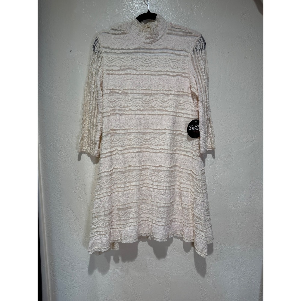 NWT BeBop Womens Cream Lace‎ Mock Neck 3/4 Sleeve Sharkbite Hem Mini Dress Large